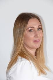 Sam Davies's Instagram, Twitter & Facebook