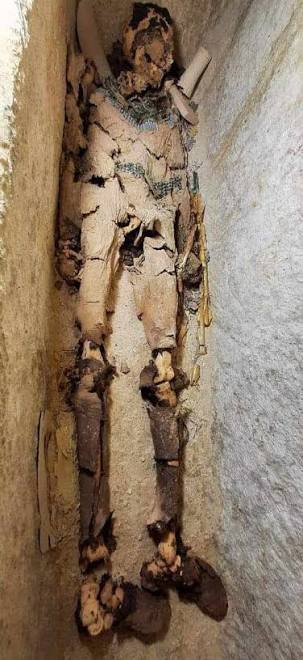 Archaeologists discovered a 4,300-year-old gold-wrapped mummy in a sealed  limestone coffin at Saqqara, Egypt. The mummy belonged to Heka-shepes and  dates back to the Old Kingdom's Fifth and Sixth Dynasties. Gold symbolized
