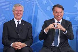 According to sociologist marcelo ridenti, brazilian politics is divided between internationalist liberals and statist nationalists. A Conveniente Alianca Entre Bolsonaro E Fernando Collor