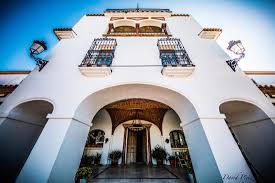 Se trata de tres bodegas: Fachada Lateral Bodegas Medina La Moneda Fotografia De Bodegas Medina Zafra Tripadvisor