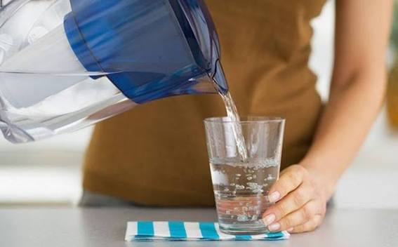 Uống nước buổi sáng giúp kéo dài tuổi thọ, nhưng 5 loại nước này được  khuyến cáo không nên