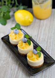 Mini Lemon Cheesecakes With Homemade Lemon Curd Topping Desserts Toetjes Eten