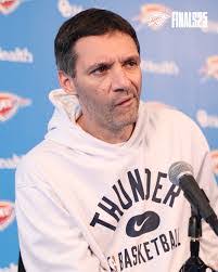 Sharon Orth's Instagram, Twitter & Facebook