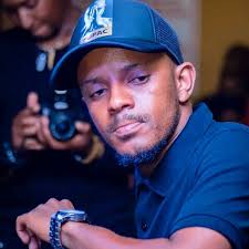 Rekisteröidy deezeriin ilmaiseksi, ja löydä makhadzi: Makhadzi Mapholisa Ft Villager Sa King Salama South African Songs Musicscorner