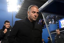 Naim Darrechi Desnudo Pene - Explicit Glimpse