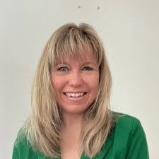 Sandra Lachapelle's Instagram, Twitter & Facebook