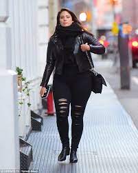 Pin By Estela Trindade On Style Icons Curvy Outfits Plus Size Outfits Curvy Girl Outfits