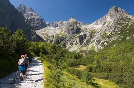Nachádzajú sa v severnej časti slovenska na hranici s poľskom. Exotic Travel Vysoke Tatry Strbske Pleso Slovensko Tatry Vysoke Tatry
