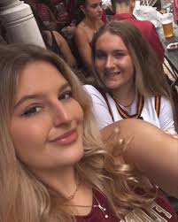 Chloe Pratt (@chloe._.pratt) • Instagram फोटोहरू र भिडियोहरू