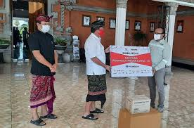 May 16, 2019 · zaman kini, penipuan melalui sosial media sangat kerap berlaku. Pelindo Iii Sumbang Apd Ke 7 Rumah Sakit Di Surabaya Dan Bali Aspek Id