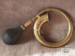 Vintage Brass Car Bulb Horn Themed Decor Collectible Automobile Curled Horn Ahooga Car Bulbs Vintage Brass Bulb