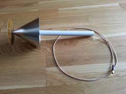 • feeding the antenna can be done at the director or at the reflector. Discone Antenna For Gsm 3g 4g
