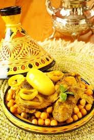 Tajine De Poulet Au Citron Poires Et Fruits Secs Un Regal Recette Tajine Poulet Tajine Poulet Citron Tajine