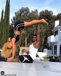 His zodiac sign is sagittarius. Jason Derulo Reportedly Dating Man United Player Jesse Lingard S Ex Girlfriend Jena Frumes With The Two Self Isolating Together In La Photos