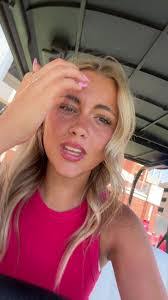 Tori Crawford's Instagram, Twitter & Facebook