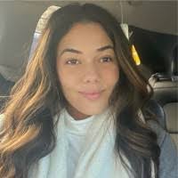 Leslie Negron's Instagram, Twitter & Facebook