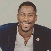 Avery Jacobs's Instagram, Twitter & Facebook