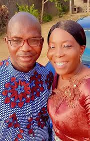 Sidney Thomas, a WWII vet, and his wife Betty are ready to celebrate their  75th wedding anniversary next week. 🥰