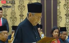 Posted by saimatkong on may 3, 2008 | 18 comments 31,588 views. Tun Mahathir Sworn In As Prime Minister The Edge Markets
