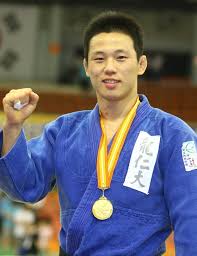 재판부는 사실 오인을 주장한 피고인의 항소이유는 받아들이기 어렵고. ì™•ê¸°ì¶˜ ì§•ì—­6ë…„ ì§„ì§œì´ìœ 