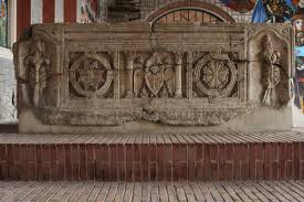 A keresztény vallás azonban a szolidaritást is jelenti. Szent Istvan Sirja Szent Istvan Sirja Archeologia