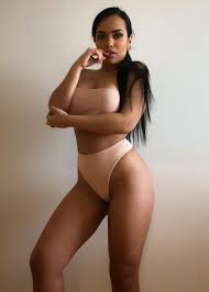 Letizia Mateo - Free pics, galleries & more at Babepedia