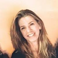 Wanda Weller's Instagram, Twitter & Facebook