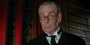 8 Best Live-Action Alfred Pennyworth Actors, Ranked