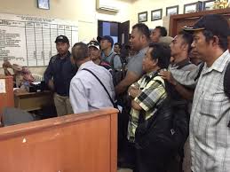 Cara menghitung gaji karyawan tidak tetap harian 4. Karyawan Pt Pmsp Minta Kejelasan Gaji Tiga Bulan Tertunda Bantensatu