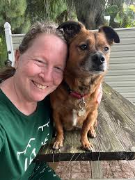 Dog owner shares morning experience with friends