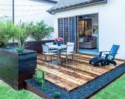 Garten Terrasse Anlegen 25 Ideen Fur Den Terrassenboden Kleine Terrasse Design Hinterhof Designs Garten Terrasse