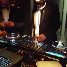 When one of jake's friends offered to book us a table at zuma dubai, i was excited. Tufan Evren Midnight Zuma Dubai 2013 By Tufan Evren