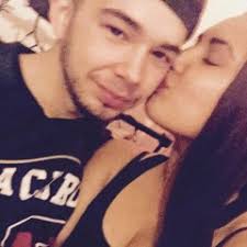 Stream (L) Tim music