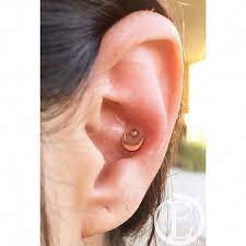 Fresh Double Conch Piercing With An 18kt Rose Gold Crescent Moon And 14kt Rose Gold Bead Earpericing Conch Piercing Jewelry Ear Jewelry Double Conch Piercing