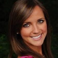 Nancy Hollenkamp's Instagram, Twitter & Facebook