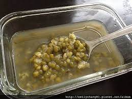 艾蜜莉廚房 只要簡單三步驟的超省時綠豆湯做法 艾蜜莉的幸福三人行 痞客邦 vegetables food desserts