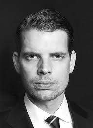 Alex Schulman tar tempen på värdefull reklam den 29 april