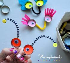 Recycling Bastelidee Monster Handpuppen Erst Basteln Dann Spielen Lustige Monster Handpuppen Aus K Handpuppen Basteln Basteln Mit Kronkorken Handpuppen