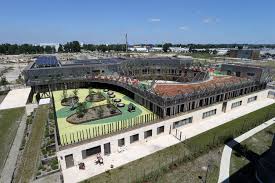 Ecole Vaclav Havel Ginko A Bordeaux C Marc De Tienda Avec Images Eco Quartier Lac Bordeaux