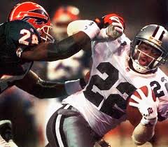 The History Of The Super Bowl In Pictures Part Ii Super Bowl Super Bowl Trophy Half Time