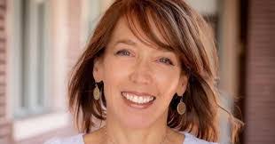 Ann Featherstone's Instagram, Twitter & Facebook