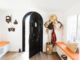 That's when i knew i wanted this house, and i've been decorating and redecorating it ever since. How To Decorate If You Don T Have A Foyer