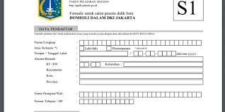 Calon siswa baru ditemani oleh orang tuanya datang ke sekolah untuk melakukan pendaftaran dengan membawa berkas persyaratan yang telah pengisian formulir pendaftaran bisa dilakukan di mana saja dan kapan saja sesuai jadwal pelaksanaan. Perubahan Jadwal Ppdb Sd Dki Jakarta Jangan Lupa Unduh Form S1 Halaman All Kompas Com