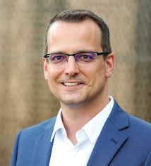 GEWERBE- UND PARKHAUS ESSANEPARK Seite 27