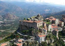 Immagini e foto del paese di castiglione di sicilia: Castiglione Di Sicilia I Borghi Piu Belli D Italia