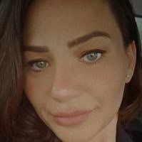 50+ perfiles de «Ayla»