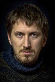 Sniffer" Episode #3.8 (TV Episode 2017)