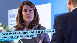 La presidente dell'plr petra gössi si dimette dopo cinque anni alla guida del partito. Petra Gossi On Twitter Wir Durfen Dem Druck Unserer Nachbarlander Nicht Nachgeben Es Ist Aber Auch Wichtig Dass Alle Beteiligten Verantwortung Ubernehmen Sowohl Die Bahnbetreiber Als Auch Die Gaste Mussen Sich An