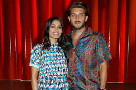 Find all movies and documentaries of this month. Freida Pinto S Est Fiancee A Son Seduisant Petit Ami