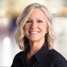 Karen Shellenberger's Instagram, Twitter & Facebook